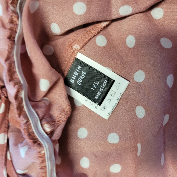 Shein  1xl pink polka dot romper - Picture 3 of 3